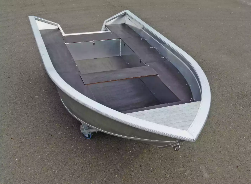 Алюминиевая лодка  Неман-420 в Мурманске