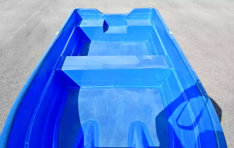 Стеклопластиковая лодка Neman-340 (тримаран) в Мурманске