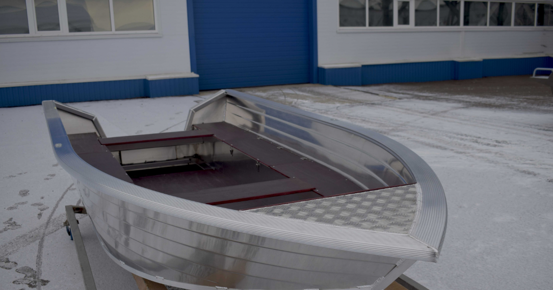 Алюминиевая лодка Неман-400 в Мурманске