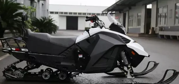 Снегоход ULAR 220 в Мурманске