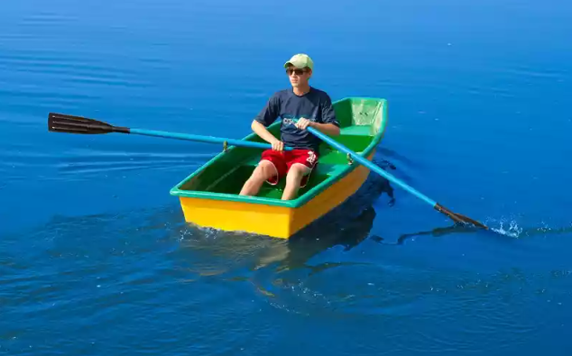 Стеклопластиковая лодка Малютка в Мурманске