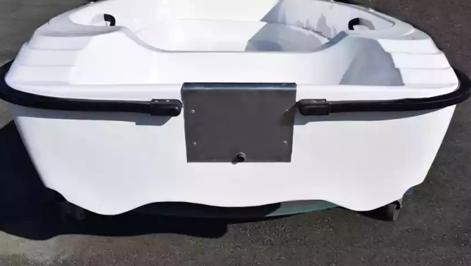 Стеклопластиковая лодка Пингвин (тримаран) в Мурманске