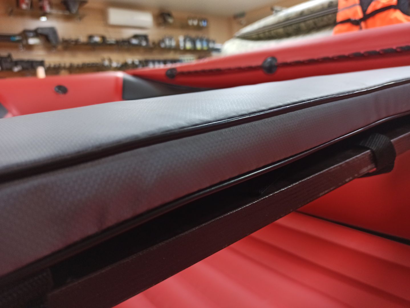 КОМПЛЕКТ МЯГКИХ НАКЛАДОК С СУМКОЙ ДЛЯ ЛОДОК 90Х20 СЕРЫЙ в Мурманске