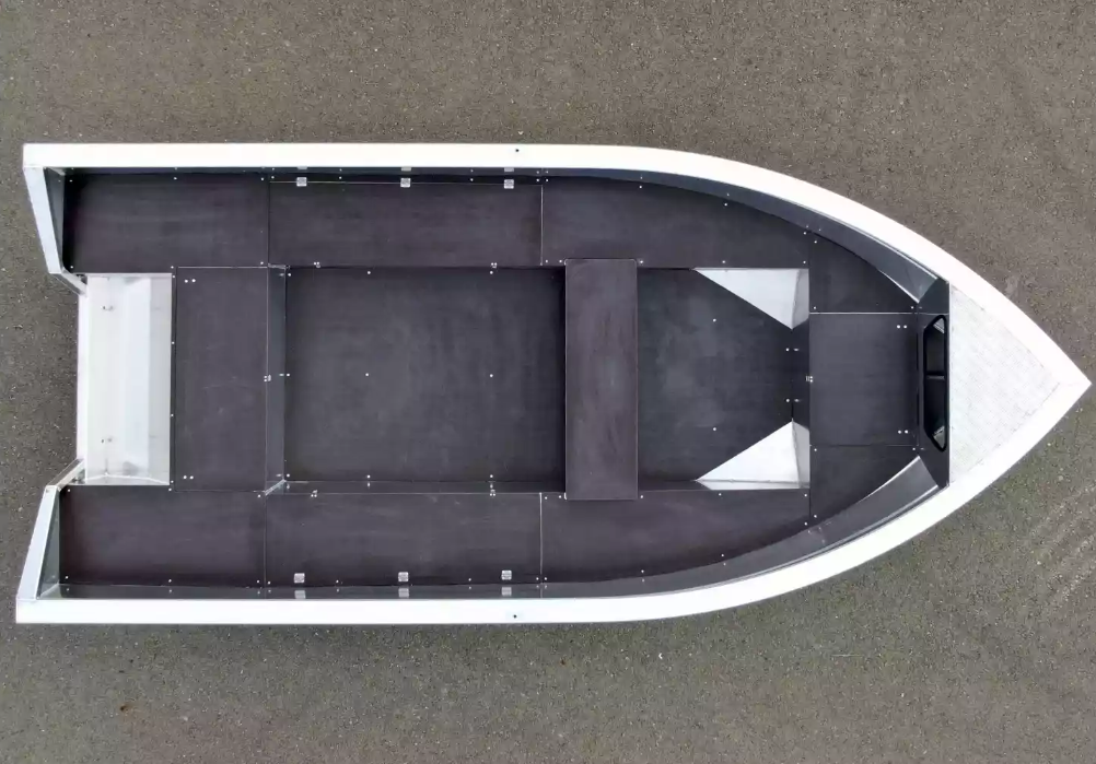 Алюминиевая лодка  Неман-420 в Мурманске