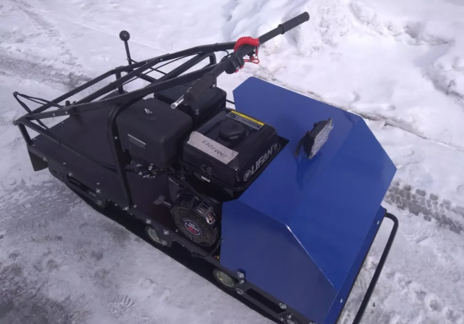 Мотобуксировщик AhtaR ЗИМА с реверсом (задний ход) в Мурманске