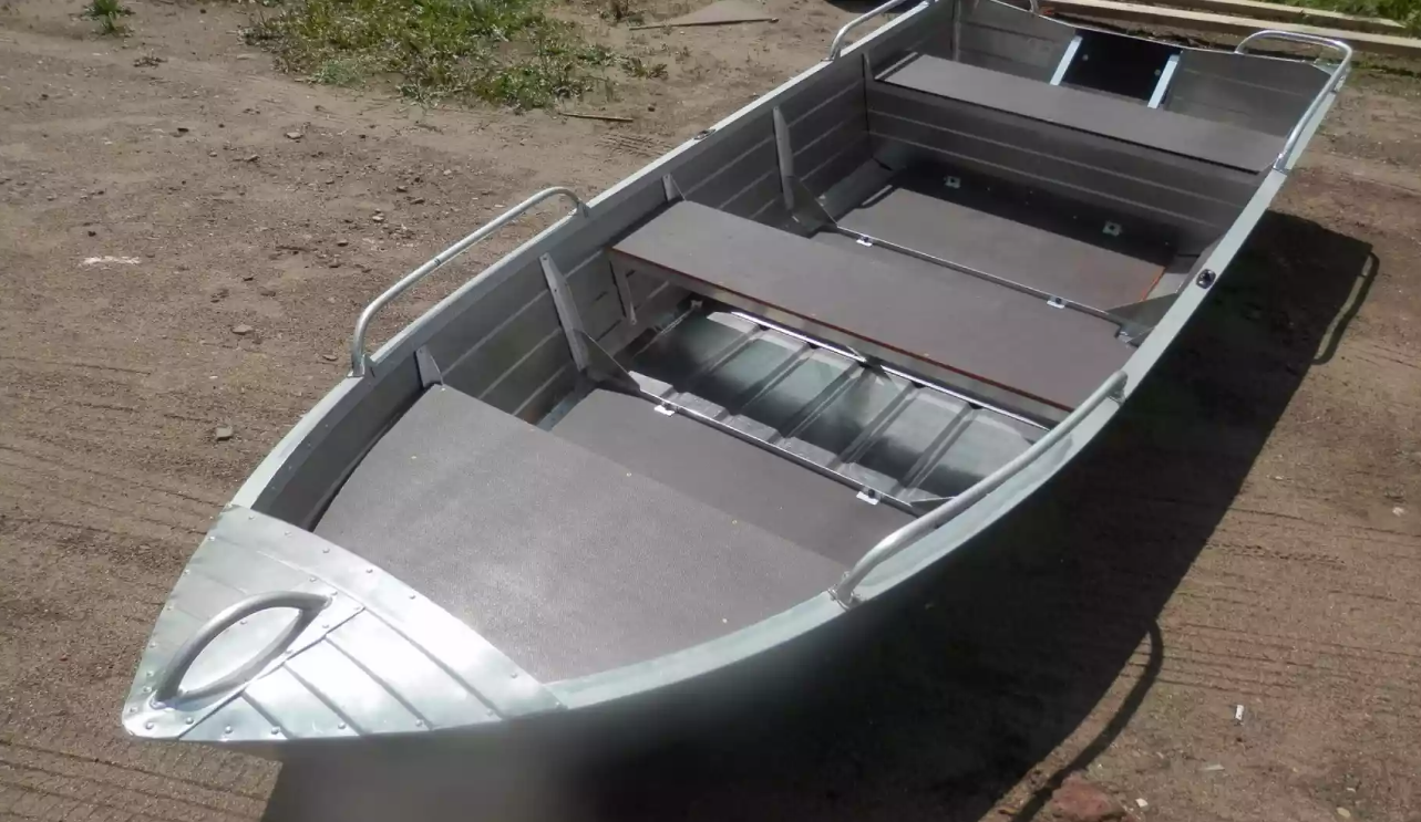 Алюминиевая лодка Вятка-Профи 32 в Мурманске