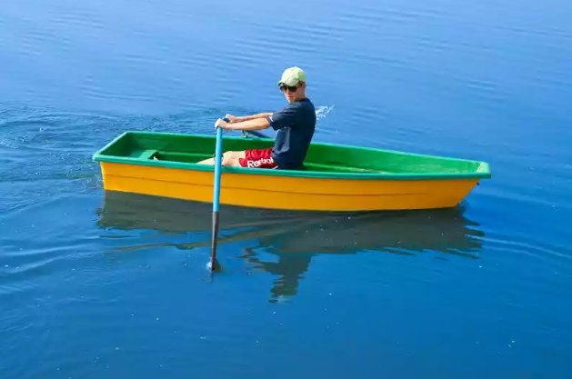 Стеклопластиковая лодка Малютка в Мурманске