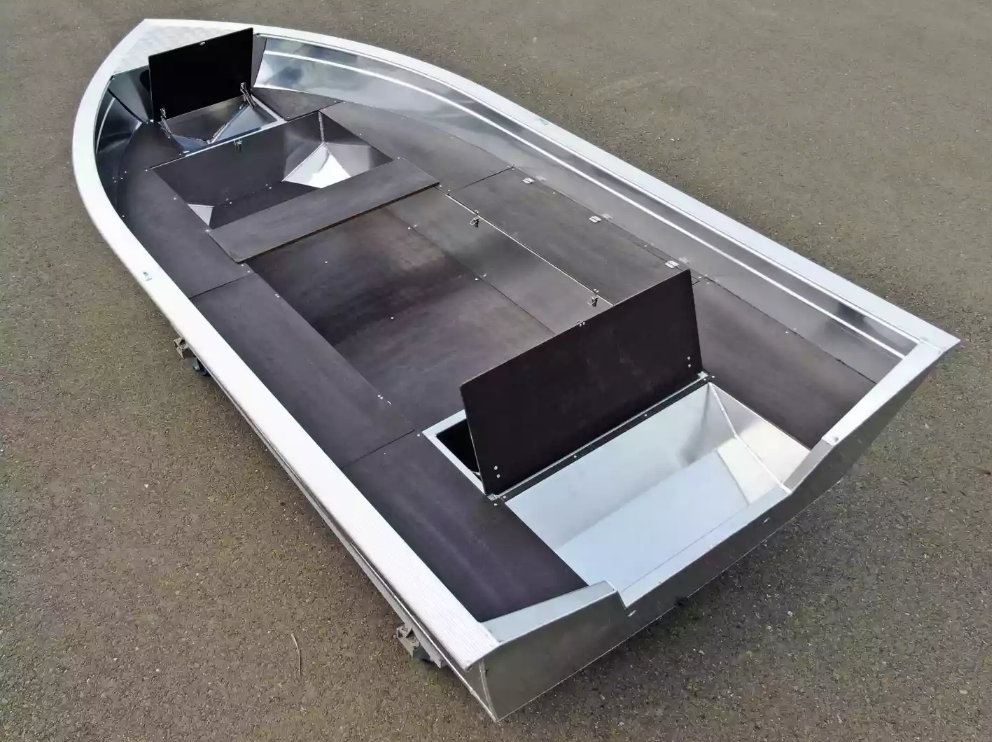 Алюминиевая лодка  Неман-420 в Мурманске