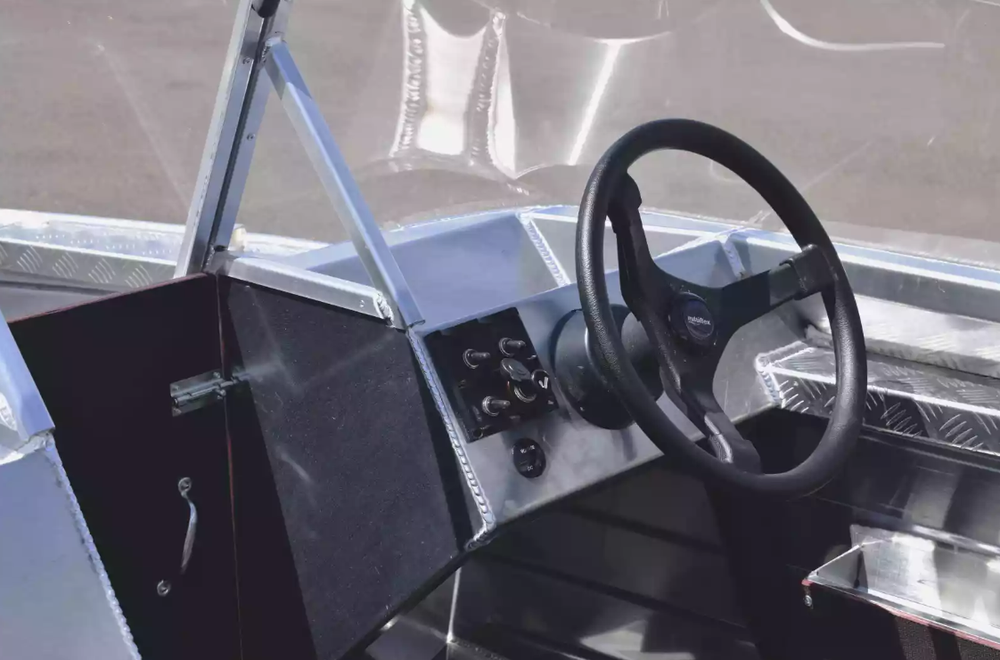 Алюминиевая лодка Wyatboat-390 DCM в Мурманске