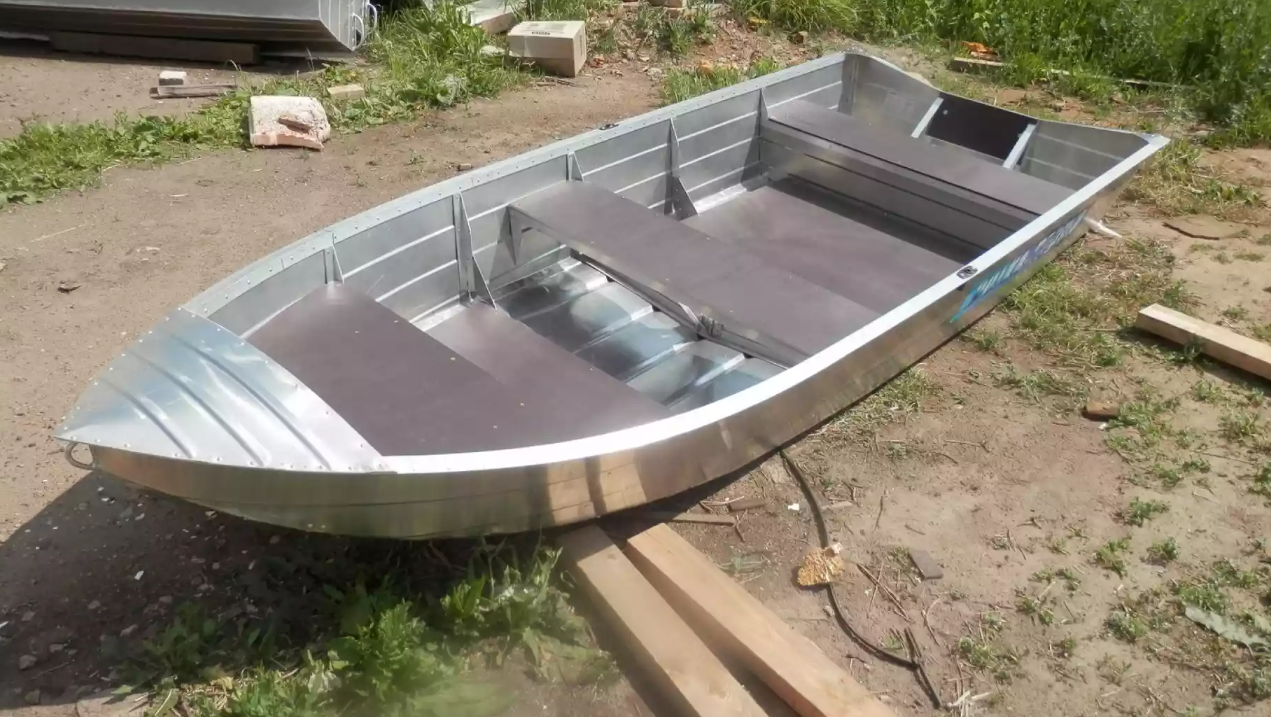 Алюминиевая лодка Вятка-Профи 32 в Мурманске