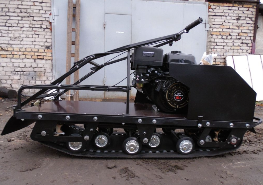 Мотобуксировщик AhtaR Зима 15 л/с с вариатором в Мурманске