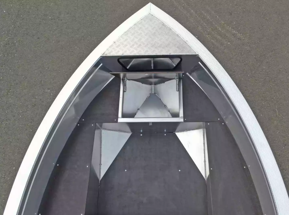 Алюминиевая лодка  Неман-420 в Мурманске