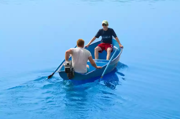 Стеклопластиковая лодка Омуль в Мурманске