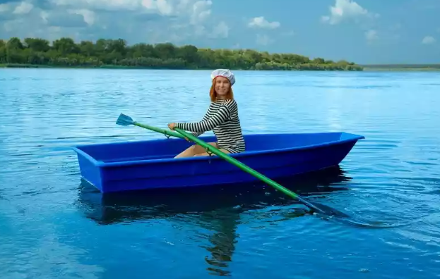 Стеклопластиковая лодка Малютка в Мурманске