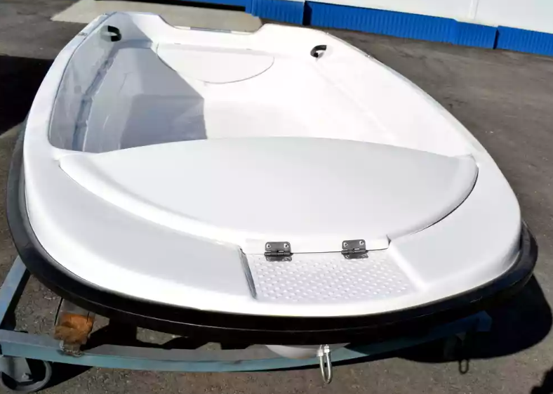 Стеклопластиковая лодка Пингвин (тримаран) в Мурманске