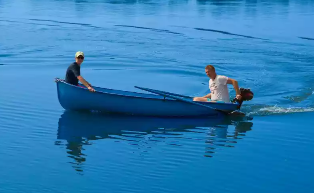 Стеклопластиковая лодка Омуль в Мурманске