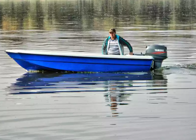 Стеклопластиковая лодка Wyatboat 430 тримаран в Мурманске