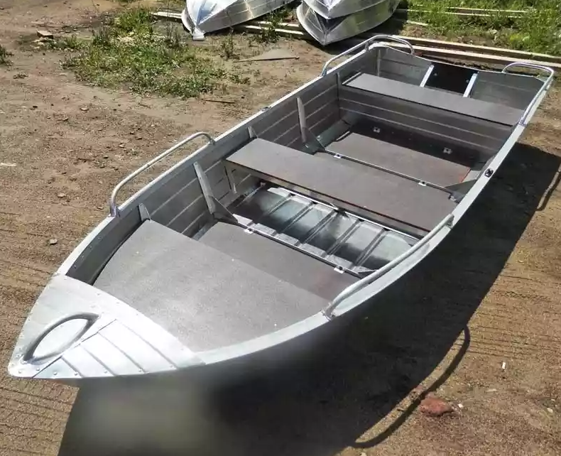 Алюминиевая лодка Вятка-Профи 37 в Мурманске
