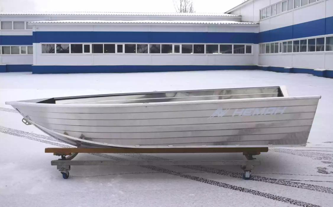 Алюминиевая лодка Неман-400 в Мурманске