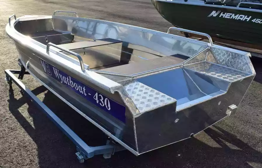 Алюминиевая лодка  Wyatboat-430 Р в Мурманске