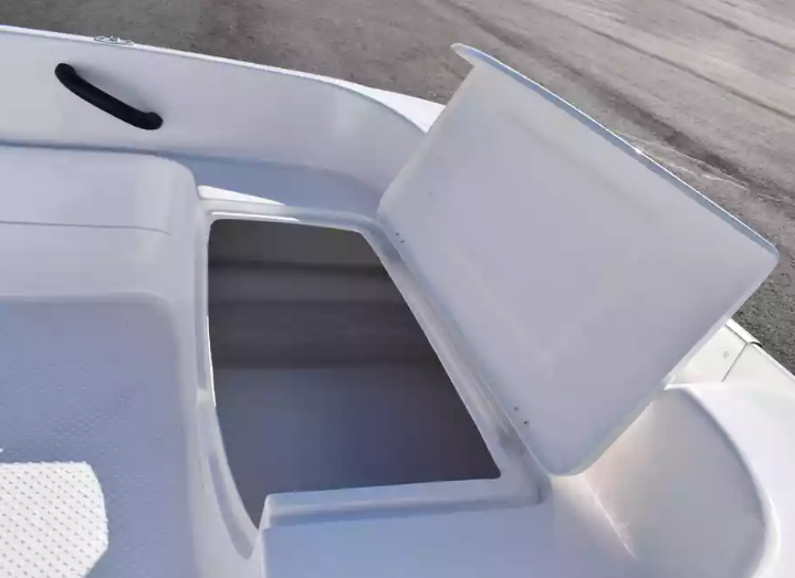 Стеклопластиковая лодка Пингвин (тримаран) в Мурманске