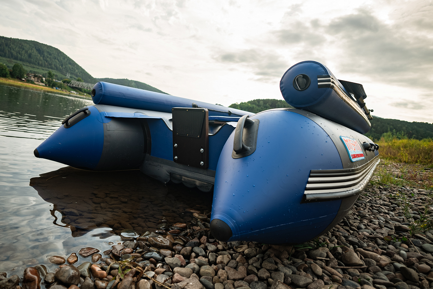 Лодка MISHIMO RIVER FJET PRO 430  под водомет в Мурманске