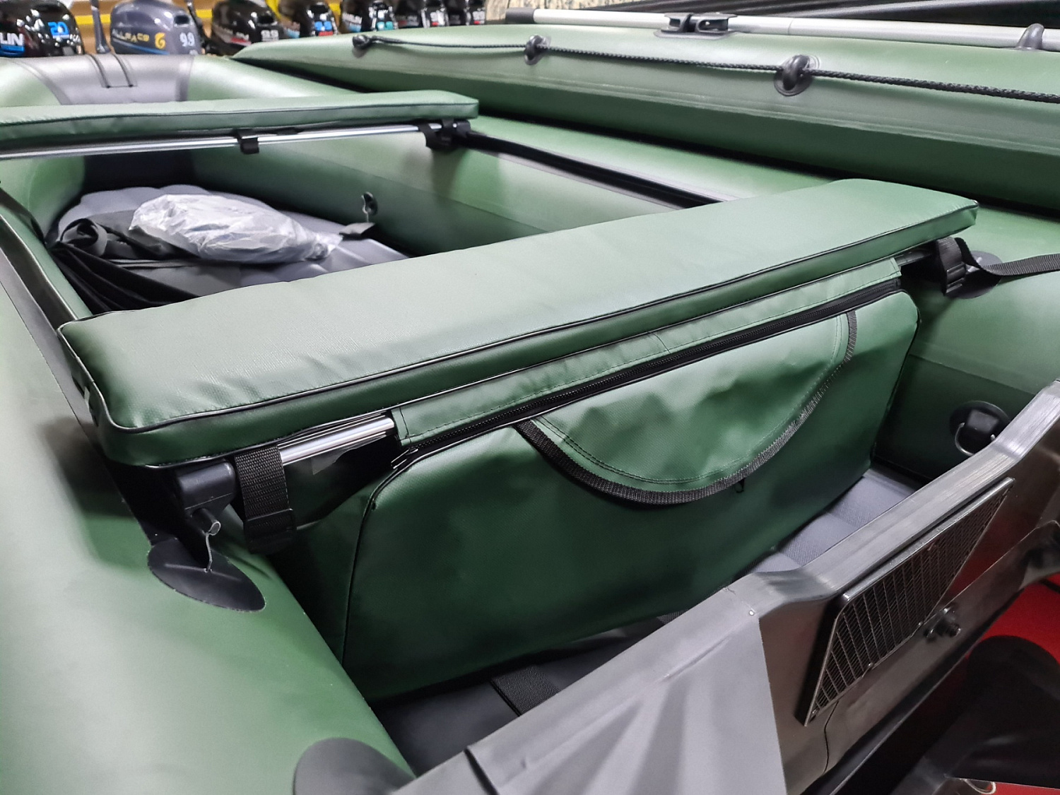 КОМПЛЕКТ МЯГКИХ НАКЛАДОК С СУМКОЙ ДЛЯ ЛОДОК 90Х20 ЗЕЛЕНЫЙ в Мурманске