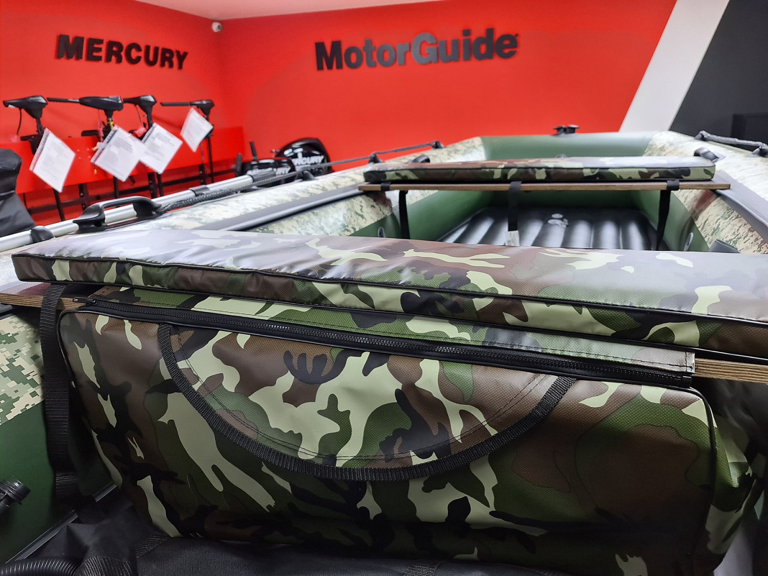 КОМПЛЕКТ МЯГКИХ НАКЛАДОК С СУМКОЙ ДЛЯ ЛОДОК 105Х20 КАМУФЛЯЖ в Мурманске