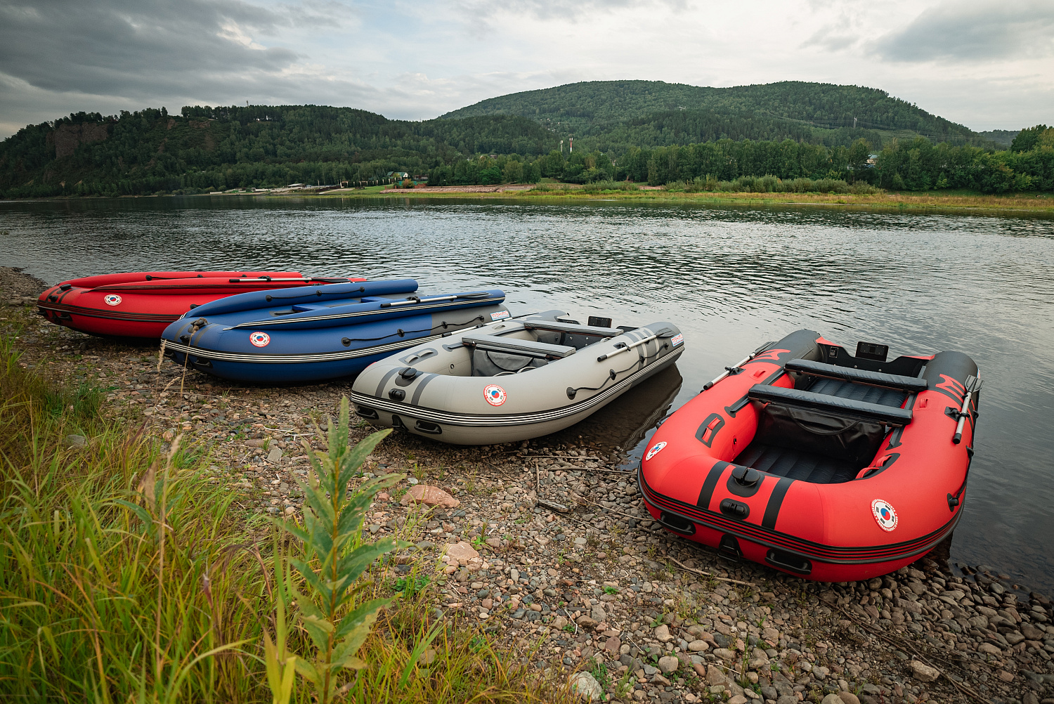 Лодка MISHIMO RIVER FJET PRO 430  под водомет в Мурманске