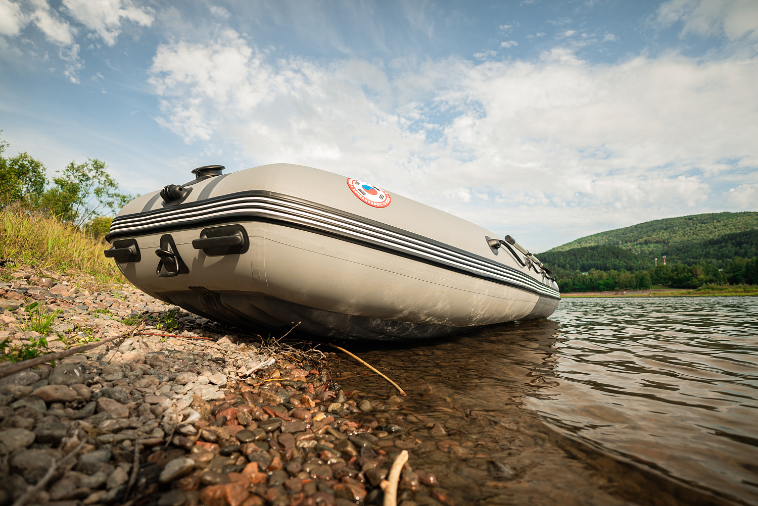 Лодка MISHIMO RIVER JET 390 под водомет в Мурманске